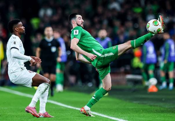 2026 FIFA World Cup, WM, Weltmeisterschaft, Fussball Qualifier Group F, Aviva Stadium, Dublin 13 11 2025 Republic of Ireland vs Portugal Portugal s NÃ NÃ lson Semedo and Finn Azaz 13 11 2025  Copyright: x INPHO RyanxByrnex RB2_7753