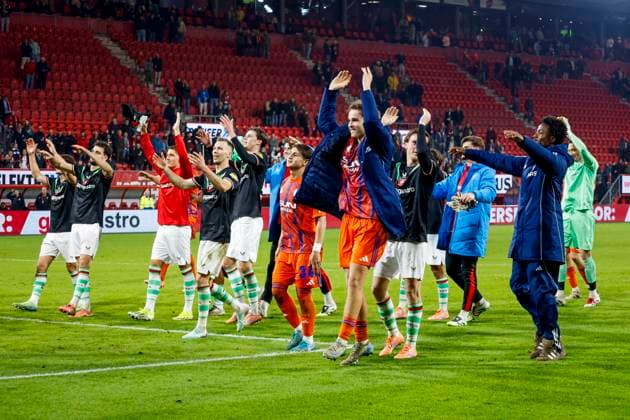 team of FC Twente and of Schalke 04 acknowledges the supporters FC Twente v FC Schalke 04, 60th Anniversary Game, FC Twente v Schalke 04, De Grolsch Veste Stadium, November 13, 2025, Enschede, Netherlands.