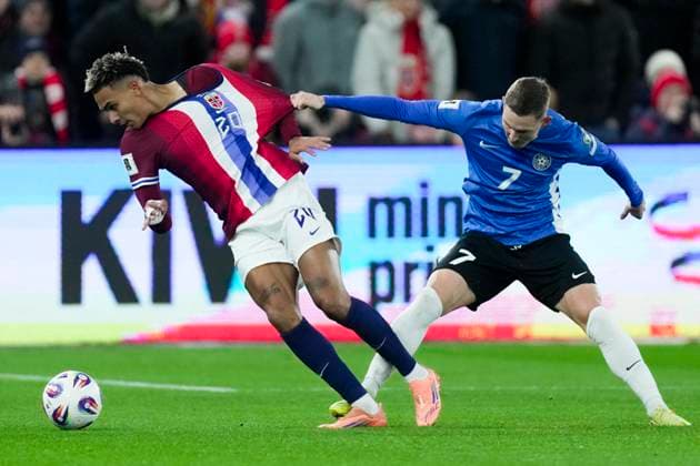 Football, World Cup qualification Norway Estonia, Norway won 4 1 Oslo 20251113 Antonio Nusa with the ball during the World Cup qualifying match in men s football between Norway and Estonia at Ullevaal Stadium Photo Erik Flaaris Johansen NTB Oslo Norway EDITORIAL USE ONLY RESTRICTED USE FOR BETTING COMPANIES  Copyright: xErikxFlaarisxJohansenx xNTBx
