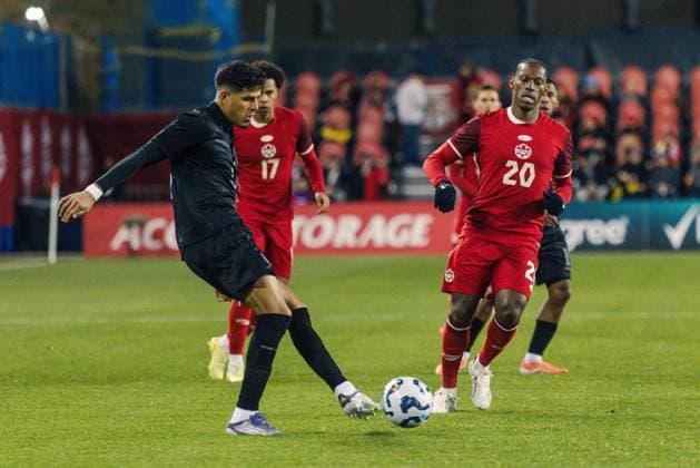 Toronto, Canada, November 13th 2025 Piero HincapiÃ (3 Ecuador) in action during the Men s International Friendly, Länderspiel, Nationalmannschaft game between Canada and Ecuador at BMO Field in Toronto, Canada (EDITORIAL USAGE ONLY). (Curtis Wong SPP) Copyright: xCurtisxWongx xSPPx spp-en-CuWoSp-20251103_SPP_CurtisWONG_Canada v Ecuador_004