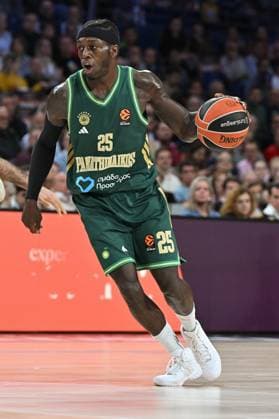 Real Madrid Vs Panathinaikos Aktor Athens in Madrid, Spain - 14 Nov 2025 Kendrick Nunn of Panathinaikos in action during the Turkish Airlines Euroleague match between Real Madrid and Panathinaikos AKTOR Athens at Movistar Arena. Final score; Panathinaikos Aktor Athen victory 77-87 Madrid Spain Copyright: xAtilanoxGarciax xSOPAxImagesx photo00243