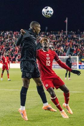 Toronto, Canada, November 13th 2025 Joel Ordonez (4 Ecuador) makes a header during the Men s International Friendly, Länderspiel, Nationalmannschaft game between Canada and Ecuador at BMO Field in Toronto, Canada (EDITORIAL USAGE ONLY). (Curtis Wong SPP) Copyright: xCurtisxWongx xSPPx Sportspressphoto_SPR61590