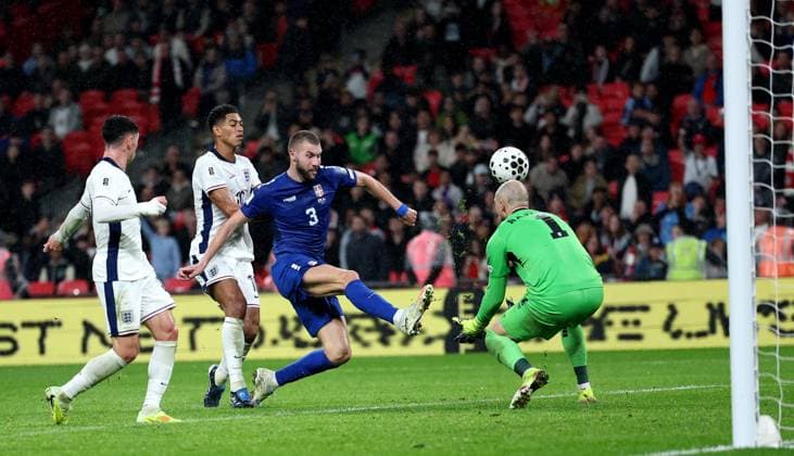 (251114) -- LONDON, Nov. 14, 2025 -- Serbia s Strahinja Pavlovic (2nd R) defends during the World Cup 2026 European Qualifiers group K football match between England and Serbia in London, Britain, Nov. 13, 2025. ) (SP)BRITAIN-LONDON-FOOTBALL FIFA World Cup, WM, Weltmeisterschaft, Fussball EUROPEAN QUALIFIERS-ENGLAND VS SERBIA LixYing 