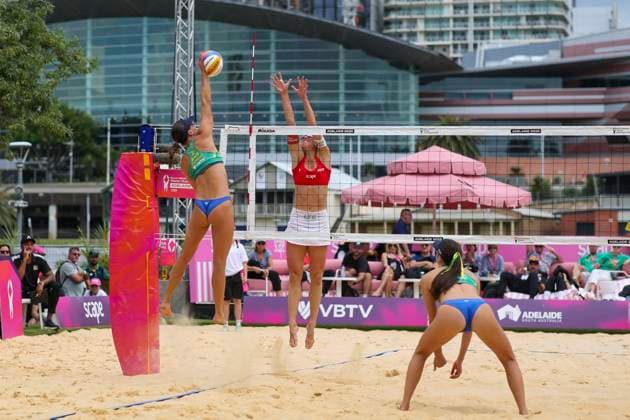 Beach volleyball, Beachvolleyball WORLD CHAMPIONSHIPS, Dorina Klinger & Ronja Klinger (AUT) vs Elizabeth Alchin & Georgia Johnson (AUS) during The Beach Volleyball World Championships at Pinky Flat in Adelaide, Thursday, November 13, 2025. ( NO ARCHIVING, EDITORIAL USE ONLY ADELAIDE SOUTH AUSTRALIA AUSTRALIA  Copyright: xMATTxTURNERx 20251114157293972820
