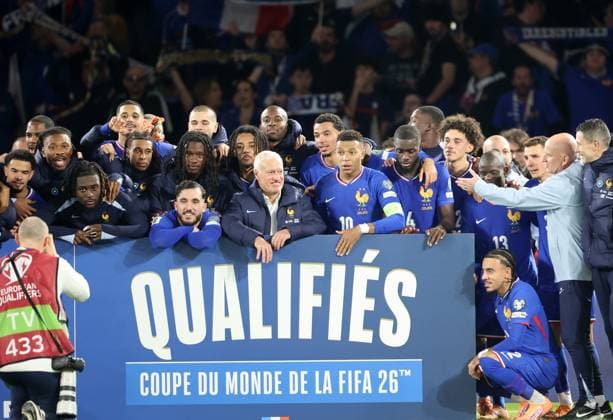 L Ã quipe de France bat l Ukraine 4-0 et se qualifie pour le mondial 2026 La sÃ lection francaise de football a validÃ sa qualification pour la phase finale de la Coupe du monde 2026 grÃ¢ce Ã son large succes face Ã l™Ukraine (4-0), jeudi soir au Parc des Princes Ã Paris, lors de la 5áµ‰ journÃ e des Ã liminatoires europÃ ens (groupe D). The French national football team secured its qualification for the final phase of the 2026 World Cup thanks to its large victory over Ukraine (4 0) on Thursday evening at the Parc des Princes in Paris, during the 5th matchday of the European qualifiers (Group  Copyright: xDavidxKerx
