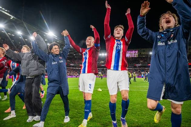 251113 Oscar Bobb, Erling Braut Haaland, Fredrik AndrÃ Bjorkan and Patrick Berg of Norway celebrate after the FIFA World Cup Qualifier football match between Norway and Estonia on November 13, 2025 in Oslo Photo Vegard Grott BILDBYRAN kod VG VG0831 bbeng fotball football soccer fotboll fifa world cup qualifiers european qualifiers 2026 uefa world cup qualifiers vm kvalifisering vm kvalik vm kval norge norway estland estonia jubel  Copyright: VEGARDxGRoTT BB251113VG126