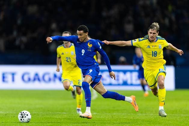 France v Ukraine - FIFA World Cup, WM, Weltmeisterschaft, Fussball 2026 Qualifier Hugo Ekitike of France and Yehor Yarmolyuk of Ukraine play during the 2026 World Cup qualifiers Europe zone group D football match between France and Ukraine at the Parc des Princes stadium in Paris Paris France  Copyright: xIbrahimxEzzatx originalFilename:ezzat-notitle251113_np4zR.jpg