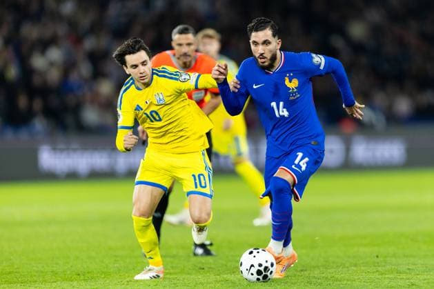 France v Ukraine - FIFA World Cup, WM, Weltmeisterschaft, Fussball 2026 Qualifier Mykola Chaparenko of Ukraine and Rayan Cherki of France participate in the 2026 World Cup qualifiers Europe zone group D football match between France and Ukraine at the Parc des Princes stadium in Paris Paris France  Copyright: xIbrahimxEzzatx originalFilename:ezzat-notitle251113_nptNw.jpg