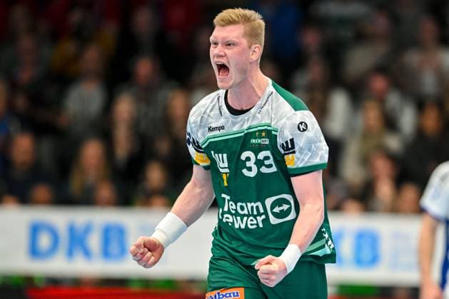 Goeppingen, Deutschland, 13.11.25: Ymir Oern Gislason (FRISCH AUF! Goeppingen) gestikuliert, gestik waehrend des Daikin Handball Bundesliga Spiels zwischen FRISCH AUF! Goeppingen vs HSV Hamburg in der EWS Arena am 13. November 2025 in Goeppingen, Deutschland. (Foto von Harry Langer DeFodi Images) Goeppingen, Germany, 13.11.25: Ymir Oern Gislason (FRISCH AUF! Goeppingen) gestures during the Daikin Handball Bundesliga match between FRISCH AUF! Goeppingen vs HSV Hamburg at EWS Arena on November 13, 2025 in Goeppingen, Germany. (Photo by Harry Langer DeFodi Images) (Photo by Harry Langer DeFodi Images) Goeppingen, Germany, 13 11 25 Ymir Oern Gislason FRISCH AUF Goeppingen gestures during the Daikin Handball Bundesliga match between FRISCH AUF Goeppingen vs HSV Hamburg at EWS Arena on November 13, 2025 in Goeppingen, Germany Photo by Harry Langer DeFodi Images Goeppingen, Germany, 13 11 25 Ymir Oern Gislason FRISCH AUF Goeppingen gestures during the Daikin Handball Bundesliga match between FRISCH AUF Goeppingen vs HSV Hamburg at EWS Arena on November 13, 2025 in Goeppingen, Germany Photo by Harry Langer DeFodi Images Photo by Harry Langer DeFodi Images