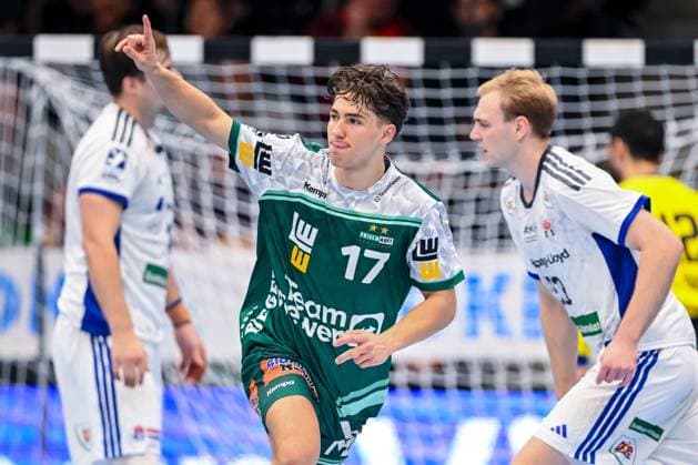 Goeppingen, Deutschland, 13.11.25: Tim Gossner (FRISCH AUF! Goeppingen) gestikuliert, gestik, jubelt waehrend des Daikin Handball Bundesliga Spiels zwischen FRISCH AUF! Goeppingen vs HSV Hamburg in der EWS Arena am 13. November 2025 in Goeppingen, Deutschland. (Foto von Harry Langer DeFodi Images) Goeppingen, Germany, 13.11.25: Tim Gossner (FRISCH AUF! Goeppingen) gestures during the Daikin Handball Bundesliga match between FRISCH AUF! Goeppingen vs HSV Hamburg at EWS Arena on November 13, 2025 in Goeppingen, Germany. (Photo by Harry Langer DeFodi Images) (Photo by Harry Langer DeFodi Images) Goeppingen, Germany, 13 11 25 Tim Gossner FRISCH AUF Goeppingen gestures, gestures, cheers during the Daikin Handball Bundesliga match between FRISCH AUF Goeppingen vs HSV Hamburg at EWS Arena on November 13, 2025 in Goeppingen, Germany Photo by Harry Langer DeFodi Images Goeppingen, Germany, 13 11 25 Tim Gossner FRISCH AUF Goeppingen gestures during the Daikin Handball Bundesliga match between FRISCH AUF Goeppingen vs HSV Hamburg at EWS Arena on November 13, 2025 in Goeppingen, Germany Photo by Harry Langer DeFodi Images Photo by Harry Langer DeFodi Images