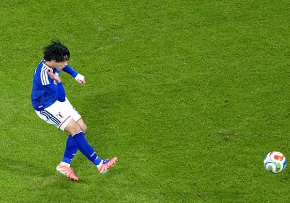 Football: Japan vs. Ghana Japan s Takumi Minamino opens the scoring in the first half of a football International Friendly, Länderspiel, Nationalmannschaft against Ghana at Toyota Stadium in Toyota, Aichi Prefecture, on Nov. 14, 2025.  A14AA0005035492P