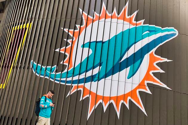 Dolphins logo at the stadium, Miami Dolphins vs Washington Commanders, American Football, National Football League, Season 2025, Week 11, 14.11.2025, Madrid Estadio Bernabeu Spain Copyright: xFootxBowl RobertoxBenitoxHernandx