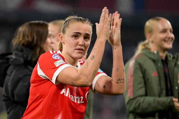 Soccer, UEFA Womens Champions League, 20251112, FC Bayern Munich Arsenal WFC In the picture Georgia STANWAY Bayern, 31 final cheer Munich Allianz Arena Bayern Germany Copyright: Passion2Press MarkusxFischerx