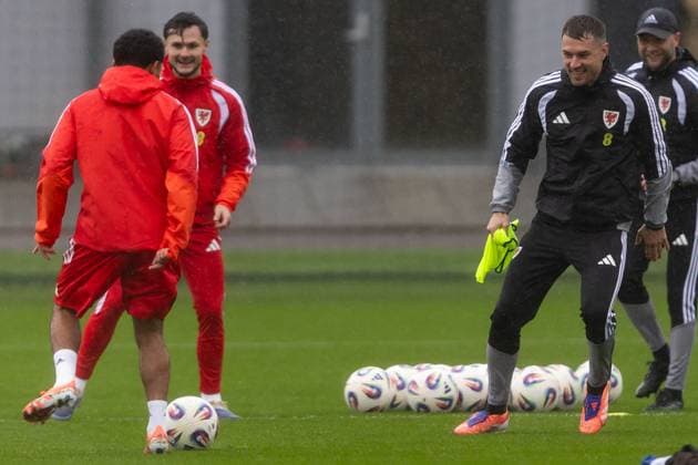 Wales Training Aaron Ramsey participates in a drill during the Wales Training session at The Vale Resort, Hensol UK Newspapers OUT Copyright: xKaraxThomasx FIL-22498-0020