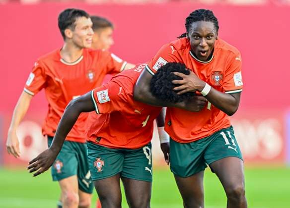 Portugal v Belgium : Round of 32- FIFA U-17 World Cup Qatar 2025 Anisio Cabral (C) of Portugal celebrates after scoring a goal during the FIFA U-17 World Cup Qatar 2025 Round of 32 match between Portugal and Belgium in Doha, Qatar, on November 14, 2025. DOHA Qatar Copyright: xNOUSHADxTHEKKAYILx