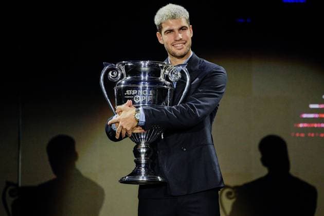 Carlos Alcaraz receive the year-end ATP, Tennis Herren No. 1 at the ATP World Tour Finals against at the Inalpi Arena in Turin, Italy - Friday, Nov. 14, 2025. -  Copyright: xMarcoxAlpozzi LaPressex