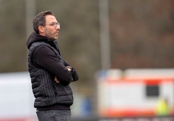 Boris Schommers Sportfreunde Siegen, Coach SV Wehen Wiesbaden Sportfreunde Siegen 14 11 2025 Soccer, Test match regional league, SV Wehen Wiesbaden Sportfreunde Siegen, GER, Taunusstein, NLZ Halberg Copyright: HMBxMedia xMarcoxBader