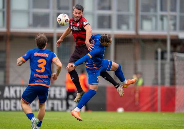 Football, Test match, SV Wehen Wiesbaden - Sportfreunde Siegen