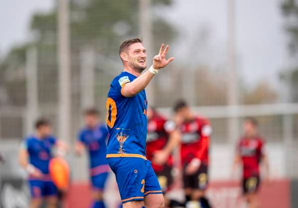 Andre Dej Sportfreunde Siegen, 20 is happy about his assist SV Wehen Wiesbaden Sportfreunde Siegen 14 11 2025 Soccer, Test match regional league, SV Wehen Wiesbaden Sportfreunde Siegen, GER, Taunusstein, NLZ Halberg Copyright: HMBxMedia xMarcoxBader