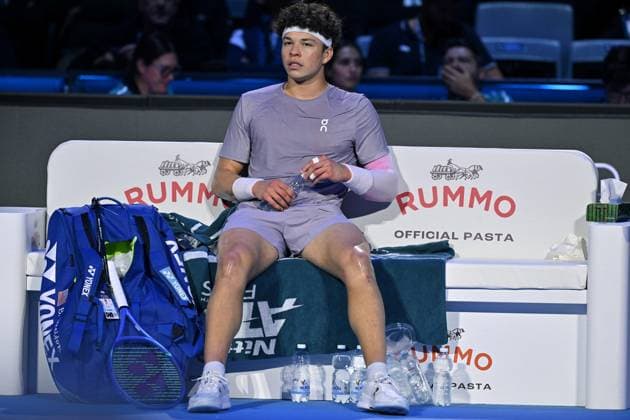 November 14, 2025, Turin, Italy: Ben Shelton of USA during the men s singles Round Robin match against Jannik Sinner of Italy at the ATP, Tennis Herren Finals in Turin, Italy, 14 November 2025. ANSA . ITALY TENNIS ATP FINALS  - ZUMAa110 20251114_zaf_a110_024 Copyright: xAlessandroxDixMarcox
