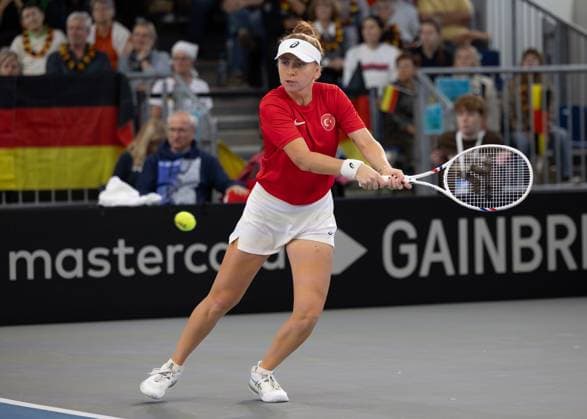 Billie Jean King Cup 2025 Play Offs, TC Ismaning, Munich, Germany, Team Turkiye, Berfu Cengiz TUR Tennis Billie Jean King Cup 2025 ITF Billie Jean King Cup TC Ismaning Ismaning Bavaria Germany November 14, 2025 Copyright: xJuergenxHasenkopfx