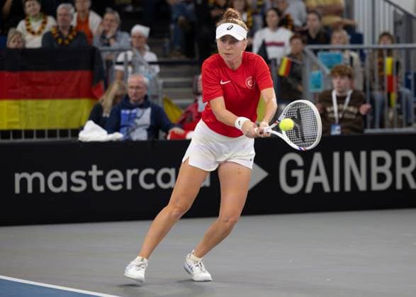 Billie Jean King Cup 2025 Play Offs, TC Ismaning, Munich, Germany, Team Turkiye, Berfu Cengiz TUR Tennis Billie Jean King Cup 2025 ITF Billie Jean King Cup TC Ismaning Ismaning Bavaria Germany November 14, 2025 Copyright: xJuergenxHasenkopfx