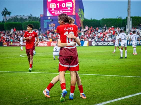 Football FIFA U17, U 17 World Cup Qatar 2025 Switzerland vs Egypt Round of 16, Match 80 Joy, emotions, jubilation Marco Correia Switzerland, 16 Mladen Mijajlovic Switzerland, 10 Copyright: xRedhaxHosnixSegganix