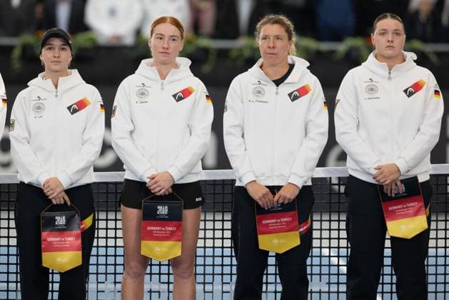 Billie Jean King Cup 2025 Play Offs, TC Ismaning, Munich, Germany, Opening Ceremony, Team Germany, L R Eva Lys, Ella Seidel, Anna Lena Friedsam, Jule Niemeier Copyright: xJuergenxHasenkopfx