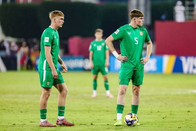 Fußball, U17 WM, Irland - Kanada 2025 FIFA Under 17 World Cup Round Of 32, Aspire Zone Pitch 4, Doha, Qatar 14 11 2025 Republic of Ireland vs Canada Ireland s Michael Noonan and Vinnie Leonard Michael Noonan and Vinnie Leonard 14 11 2025  Copyright: x INPHOx IMG_0036