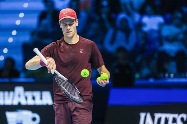 Jannik Sinner of Italy vs Ben Shelton of United States Nitto ATP FINALS 2025 Turin 14 11 2025 Jannik Sinner of Italy seen in actions during Men s Singles Group Stage match against Ben Shelton of United States on day six of the Nitto ATP Finals 2025 at Inalpi Arena in Turin Copyright: xBEAUTIFULxSPORTS Carabellix