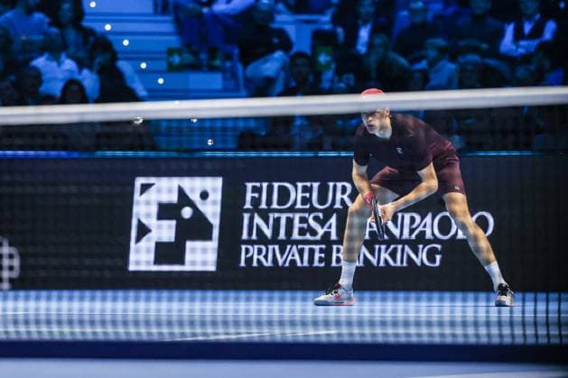 Jannik Sinner of Italy vs Ben Shelton of United States Nitto ATP FINALS 2025 Turin 14 11 2025 Jannik Sinner of Italy seen in actions during Men s Singles Group Stage match against Ben Shelton of United States on day six of the Nitto ATP Finals 2025 at Inalpi Arena in Turin Copyright: xBEAUTIFULxSPORTS Carabellix
