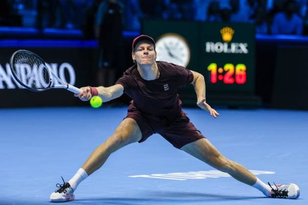 Jannik Sinner of Italy vs Ben Shelton of United States Nitto ATP FINALS 2025 Turin 14 11 2025 Jannik Sinner of Italy seen in actions during Men s Singles Group Stage match against Ben Shelton of United States on day six of the Nitto ATP Finals 2025 at Inalpi Arena in Turin Copyright: xBEAUTIFULxSPORTS Carabellix