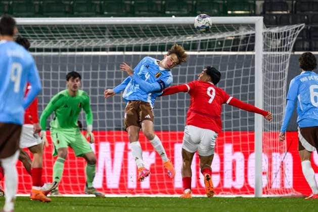 SOCCER - UEFA U21, U 21 EURO quali, AUT vs BEL RIED,AUSTRIA,14.NOV.25 - SOCCER - UEFA European Under-21 Championship 2026, qualifiers, OEFB under-21 international match, Länderspiel, Nationalmannschaft Austria vs Belgium. Image shows Matte Smets (BEL) and Furkan Dursun (AUT).  GEPAxpictures xChristianxMoser
