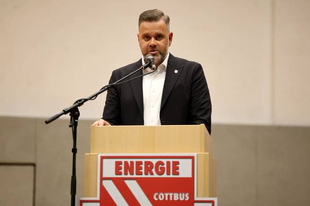 FCE President Sebastian Lemke speaks at the general meeting of FC Energie Cottbus Football 3 League 2025 2026 FC Energie Cottbus Annual General Meeting