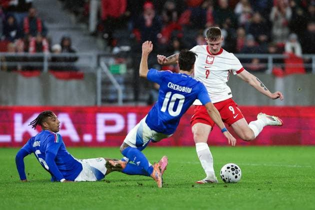 Fußball, U21 EM Quali, Polen - Italien 14.11.2025 SZCZECIN , STADION IM. FLORIANA KRYGIERA PILKA NOZNA (FOOTBALL) UEFA ELIMINACJE MISTRZOSTW EUROPY U21, U 21 (UEFA UNDER 21 CHAMPIONSCHIP QUALIFYING ROUND ) MECZ POLSKA - WLOCHY ( POLAND - ITALY ) NZ WIKTOR BOGACZ STRZAL BRAMKA GOL FOTO JAKUB PIASECKI CYFRASPORT NEWSPIX.PL --- newspix.pl 