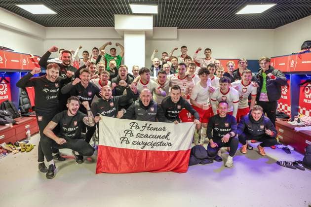 Fußball, U21 EM Quali, Polen - Italien 14.11.2025 SZCZECIN , STADION IM. FLORIANA KRYGIERA PILKA NOZNA (FOOTBALL) UEFA ELIMINACJE MISTRZOSTW EUROPY U21, U 21 (UEFA UNDER 21 CHAMPIONSCHIP QUALIFYING ROUND ) MECZ POLSKA - WLOCHY ( POLAND - ITALY ) NZ RADOSC PO WYGRANYM MECZU TOMSZ PIENKO , FILIP ROZGA, MARCEL REGULA , WIKTOR NOWAK , MACIEJ KUZIEMSKI , WIKTOR BOGACZ , MICHAL GURGUL , JAKUBCZAK , MICHAL GURGUL , JAN FABERSKI JERZY BRZECZEK FOTO JAKUB PIASECKI CYFRASPORT NEWSPIX.PL --- newspix.pl