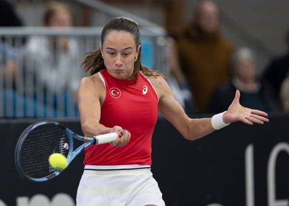 Billie Jean King Cup 2025 Play Offs, TC Ismaning, Munich, Germany, Opening Ceremony, Team Turkiye, Zeynep Sonmez TUR Tennis Billie Jean King Cup 2025 ITF Billie Jean King Cup TC Ismaning Ismaning Bavaria Germany November 14, 2025 Copyright: xJuergenxHasenkopfx