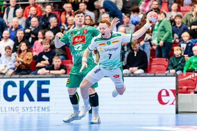 v l Philipp Vorlicek GWD Minden, 22 , Tomas Piroch SC DHfK Leipzig, 07 GER, GWD Minden vs SC DHfK Leipzig, Handball, 1 Bundesliga, Matchday 12, Season 2025 2026, 14 11 2025 GER, GWD Minden vs SC DHfK Leipzig, Handball, 1 Bundesliga, Matchday 12, Season 2025 2026, 14 11 2025 Luebbecke Copyright: xEibner-Pressefoto JanxRollingerx EP_JSK