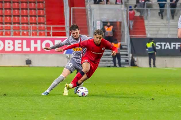 Ingolstadt, Germany 14 November 2025 Toto Cup 1 4 Final 2025 2026 FC Ingolstadt 04 vs SSV Jahn Regensburg In the picture from left in the duel Leopold Wurm SSV and Yann Sturm FCI Audi Sportpark Bayern Copyright: xFotostandx xSchäferx