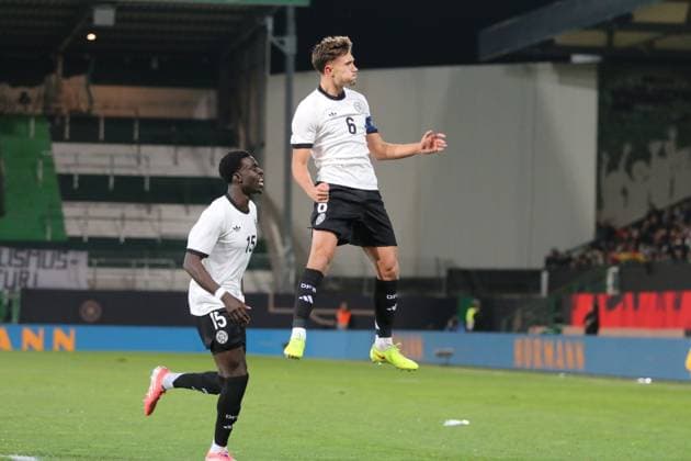 14 11 2025 Football Men U21 2025 2026 European Championship Qualification 6 Matchday Germany Malta Sportpark Ronhof I Thomas Sommer Fürth Tom Bischof D, 6 celebrating a goal with Joshua Quarshie D, left Fürth Bayern Germany