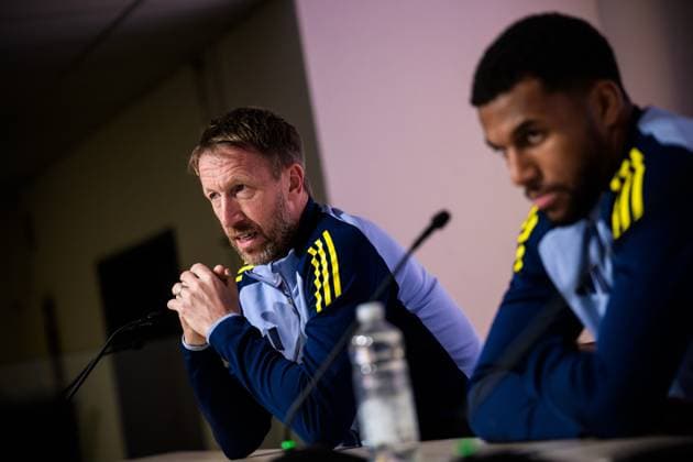 251114 Head coach Graham Potter and Isak Hien of the Swedish national football team during a press conference on November 14, 2025 in Geneva Photo Joel Marklund BILDBYRAN kod JM JM0750 bbeng fotboll football soccer fotball vm kval fifa world cup qualifier presskonferens press conference sverige sweden sverige a  Copyright: JOELxMARKLUND BB251114JM046