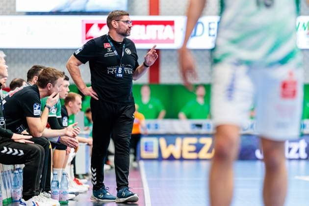 Aaron Ziercke GWD Minden, Coach gestures GER, GWD Minden vs SC DHfK Leipzig, Handball, 1 Bundesliga, Matchday 12, Season 2025 2026, 14 11 2025 GER, GWD Minden vs SC DHfK Leipzig, Handball, 1 Bundesliga, Matchday 12, Season 2025 2026, 14 11 2025 Luebbecke Copyright: xEibner-Pressefoto JanxRollingerx EP_JSK