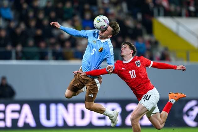 SOCCER - UEFA U21, U 21 EURO quali, AUT vs BEL RIED,AUSTRIA,14.NOV.25 - SOCCER - UEFA European Under-21 Championship 2026, qualifiers, OEFB under-21 international match, Länderspiel, Nationalmannschaft Austria vs Belgium. Image shows Matteo Dams (BEL) and Moritz Wels (AUT).  GEPAxpictures xChristianxMoser