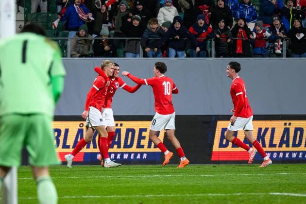 SOCCER - UEFA U21, U 21 EURO quali, AUT vs BEL RIED,AUSTRIA,14.NOV.25 - SOCCER - UEFA European Under-21 Championship 2026, qualifiers, OEFB under-21 international match, Länderspiel, Nationalmannschaft Austria vs Belgium. Image shows the rejoicing of AUT.  GEPAxpictures xChristianxMoser