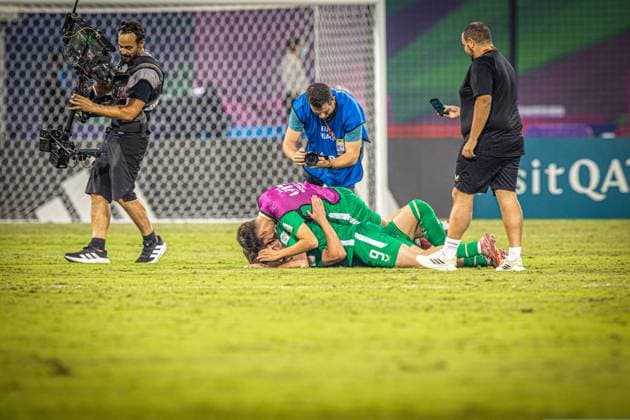 Football FIFA U17, U17 World Cup Qatar 2025 Republic of Ireland vs Canada Ireland and goalkeeper Alex NOONAN win penalty shoot-out against Canada Joy, jubilation, emotion Copyright: xRedhaxHosnixSegganix