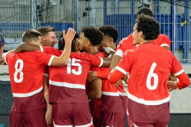 Alessandro Vogt 19 Switzerland U21 celebrates after scoring his team s first goal with teammates during the UEFA U21 EURO 2027 Qualifying round match between Switzerland U21 and France U21 at Stade de la Tuiliere in Lausanne, Switzerland Lausanne Lausanne, Switzerland, November 14 2025 Switzerland Switzerland Switzerland Copyright: xGiuseppexVelletrix xSPPx