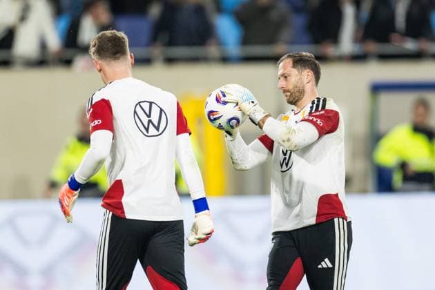 FIFA World Cup UEFA Qualifiers Luxembourg Germany 14 11 2025 Oliver Baumann Germany, 1 on the ball FIFA World Cup UEFA Qualifiers Luxembourg Germany Luxembourg, Stade de Luxembourg, 14 11 2025 Copyright: xBEAUTIFULxSPORTS Wunderlx