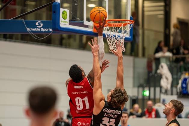 Germany 2 Barmer Basketball Bundesliga Pro A 2025 26, 9 Matchday SBB Baskets Wolmirstedt vs Nürnberg Falcons BC Wolfgang Lakenmacher Halle Magdeburg Michael Hughes SBB Baskets Wolmirstedt, 91 Brandton Chatfield Nürnberg Falcons, 33 Copyright: xTomxLauruschkatx