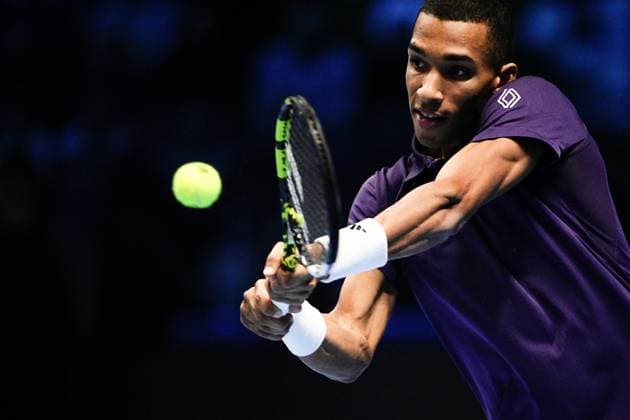 Canada s Felix Auger Aliassimereturns the ball to Germany s Alexander Zverev in the singles tennis match of the ATP, Tennis Herren World Tour Finals at the Inalpi Arena in Turin, Italy - Friday, Nov. 14, 2025. -  Copyright: xMarcoxAlpozzi LaPressex