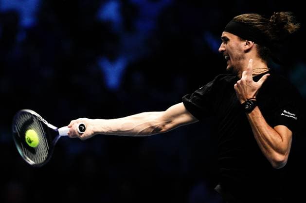 Germany s Alexander Zverev returns the ball to Canada s Felix Auger Aliassimeon the singles tennis match of the ATP, Tennis Herren World Tour Finals at the Inalpi Arena in Turin, Italy - Friday, Nov. 14, 2025. -  Copyright: xMarcoxAlpozzi LaPressex